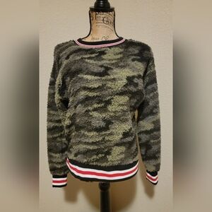Derek Heart Olive Green & Black Fuzzy Camo Crewneck Sweater